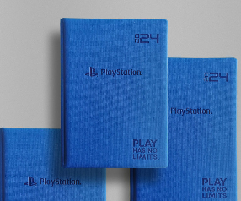 Kalendarz z barwionymi brzegami