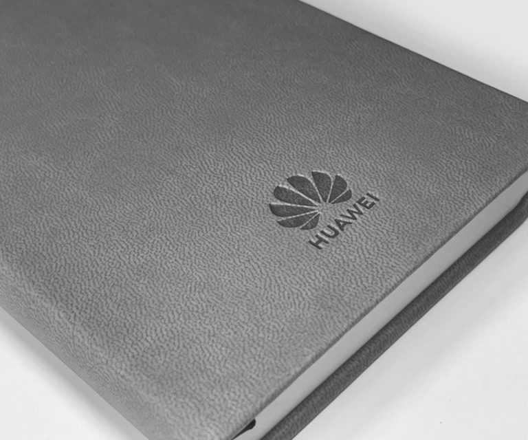 Notesy firmowe w kratkę