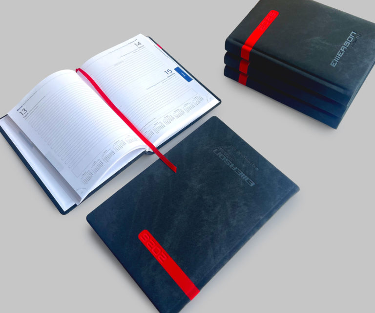 Kalendarze książkowe w oprawie Marella